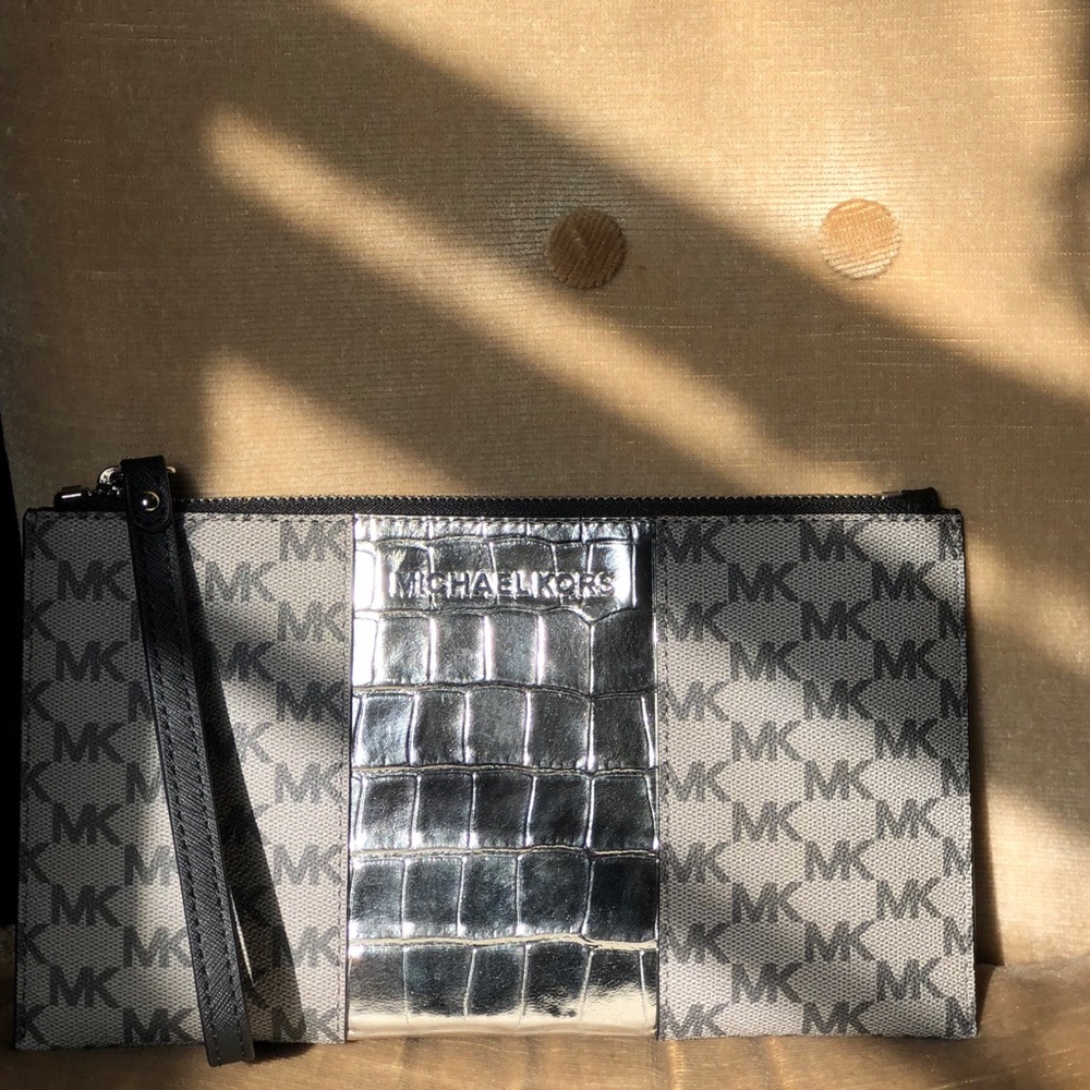 Michael Kors Snake Skin Wristlet.